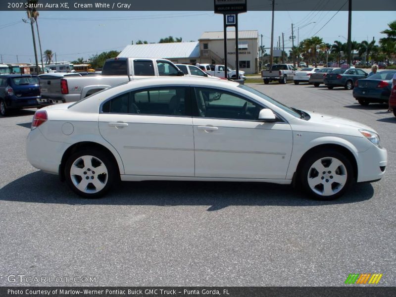 Cream White / Gray 2007 Saturn Aura XE