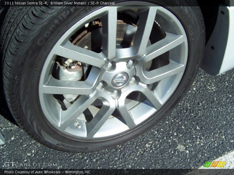 Brilliant Silver Metallic / SE-R Charcoal 2011 Nissan Sentra SE-R