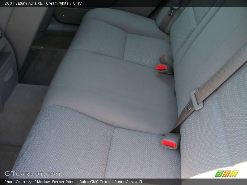 Cream White / Gray 2007 Saturn Aura XE