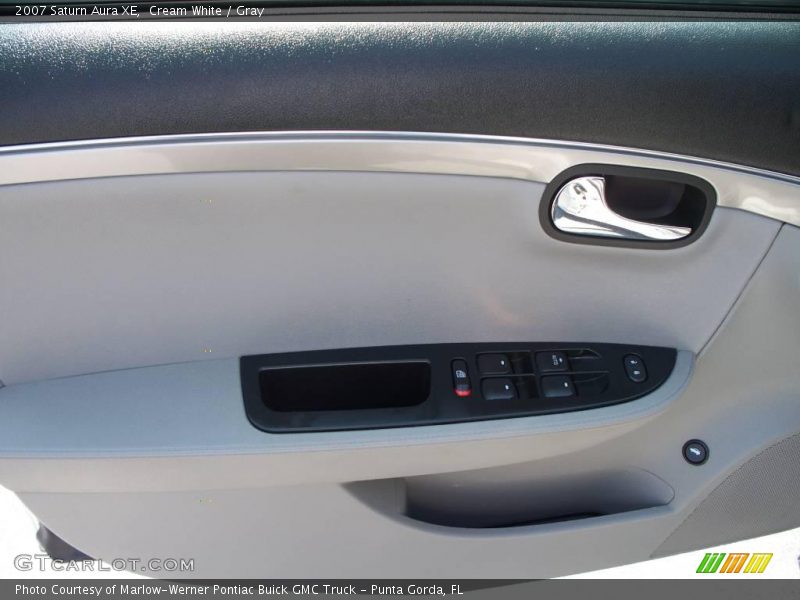 Cream White / Gray 2007 Saturn Aura XE