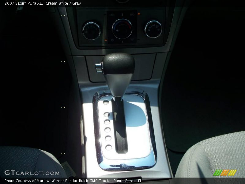 Cream White / Gray 2007 Saturn Aura XE