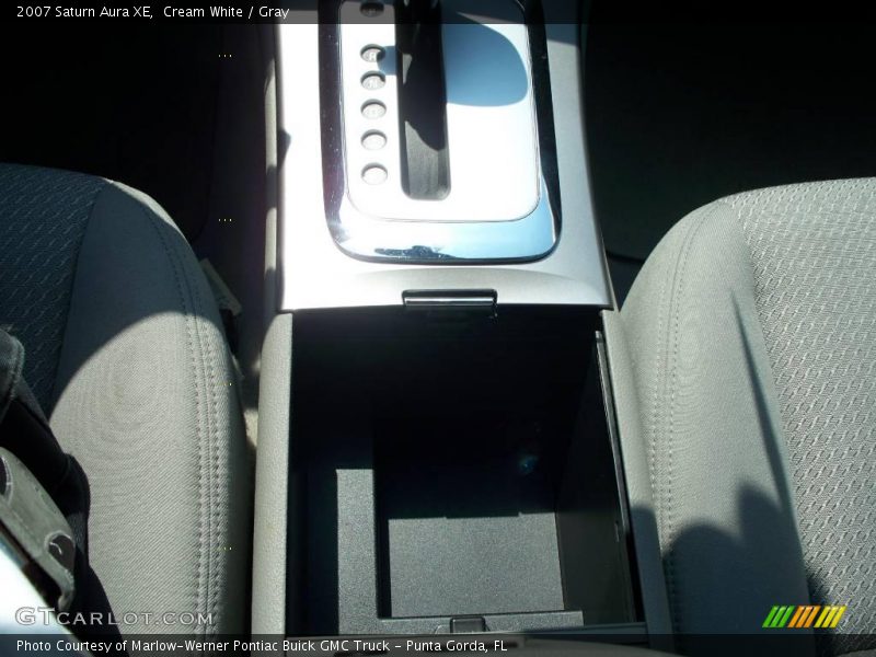 Cream White / Gray 2007 Saturn Aura XE