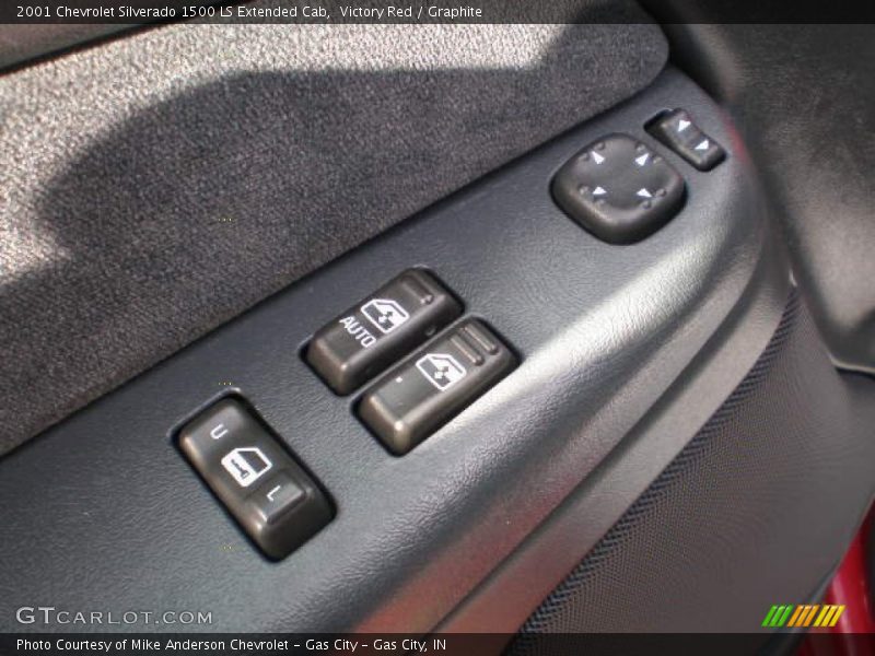 Victory Red / Graphite 2001 Chevrolet Silverado 1500 LS Extended Cab
