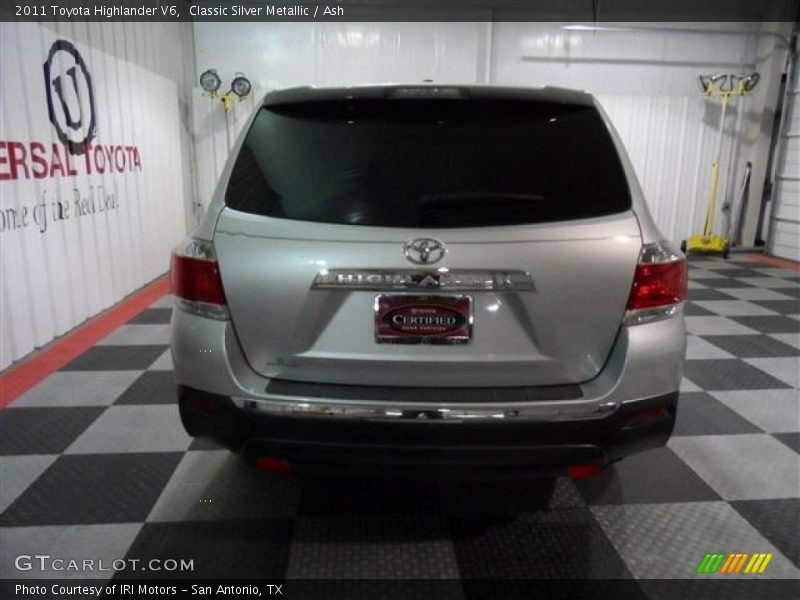 Classic Silver Metallic / Ash 2011 Toyota Highlander V6