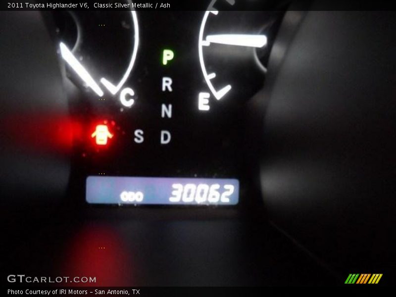 Classic Silver Metallic / Ash 2011 Toyota Highlander V6