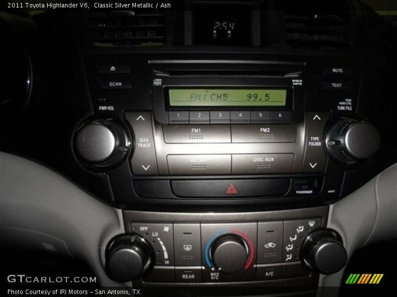 Classic Silver Metallic / Ash 2011 Toyota Highlander V6