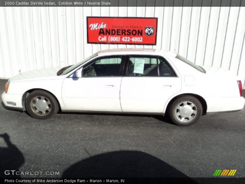 Cotillion White / Neutral Shale 2000 Cadillac DeVille Sedan