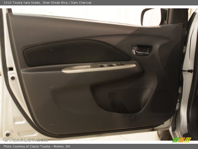 Silver Streak Mica / Dark Charcoal 2010 Toyota Yaris Sedan