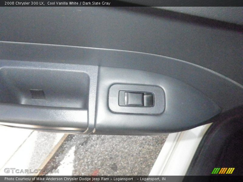Cool Vanilla White / Dark Slate Gray 2008 Chrysler 300 LX