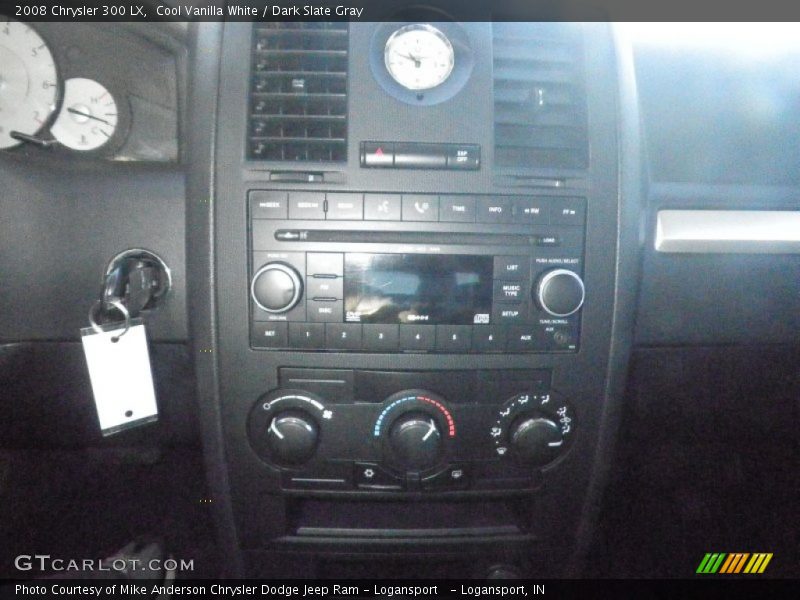 Cool Vanilla White / Dark Slate Gray 2008 Chrysler 300 LX