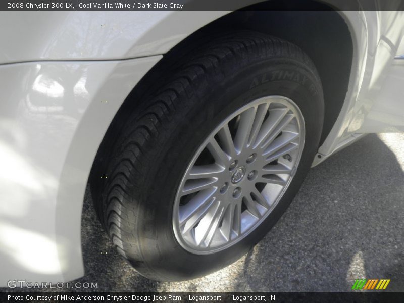 Cool Vanilla White / Dark Slate Gray 2008 Chrysler 300 LX