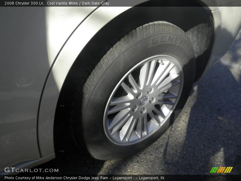 Cool Vanilla White / Dark Slate Gray 2008 Chrysler 300 LX