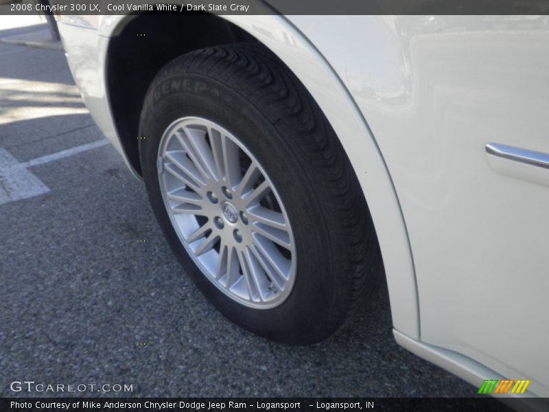 Cool Vanilla White / Dark Slate Gray 2008 Chrysler 300 LX