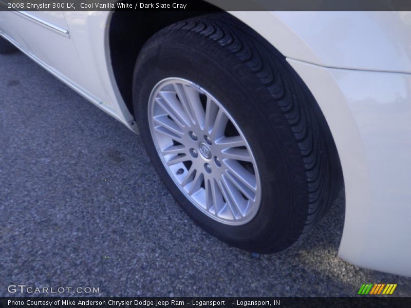 Cool Vanilla White / Dark Slate Gray 2008 Chrysler 300 LX