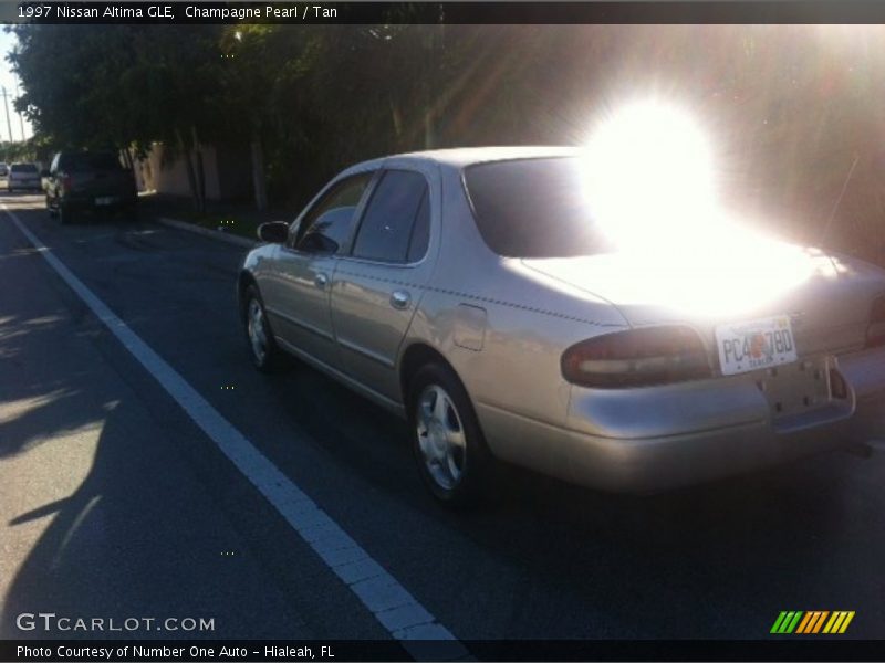 Champagne Pearl / Tan 1997 Nissan Altima GLE