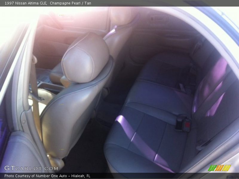 Champagne Pearl / Tan 1997 Nissan Altima GLE