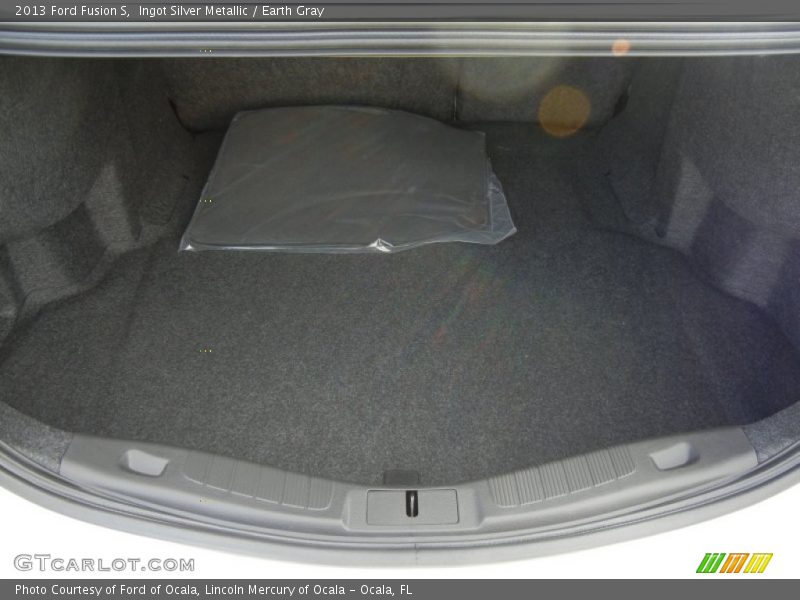  2013 Fusion S Trunk