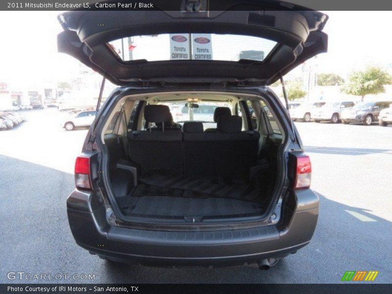 Carbon Pearl / Black 2011 Mitsubishi Endeavor LS