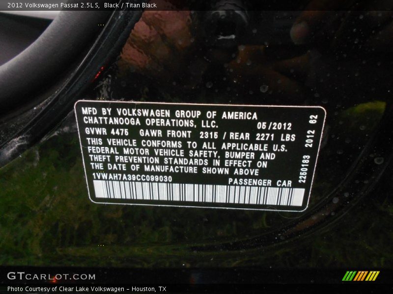 Black / Titan Black 2012 Volkswagen Passat 2.5L S