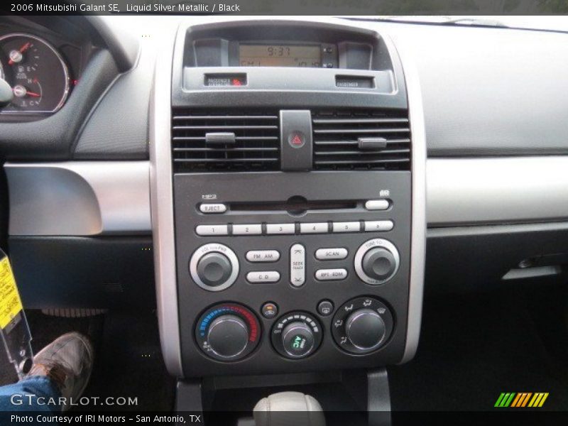 Liquid Silver Metallic / Black 2006 Mitsubishi Galant SE