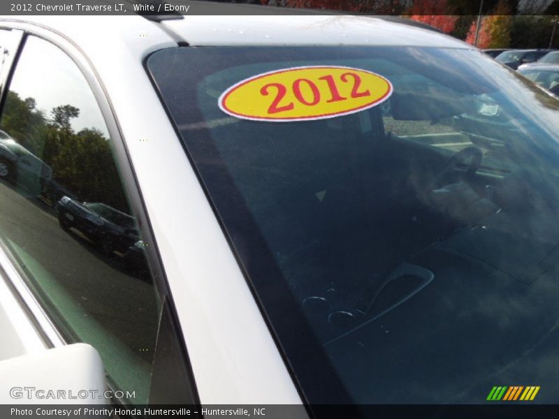White / Ebony 2012 Chevrolet Traverse LT