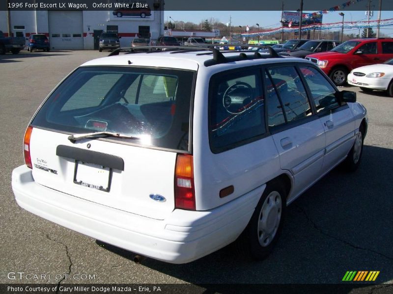 Oxford White / Blue 1996 Ford Escort LX Wagon