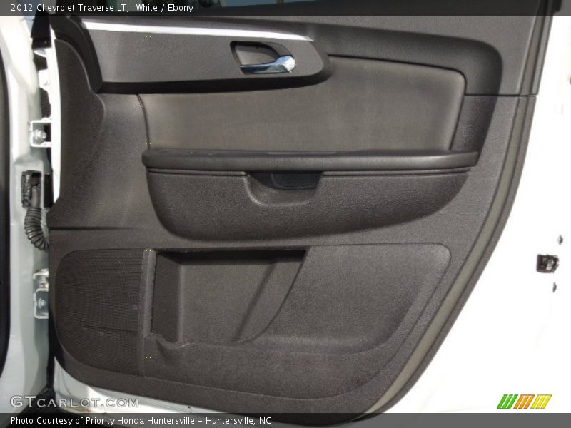 White / Ebony 2012 Chevrolet Traverse LT
