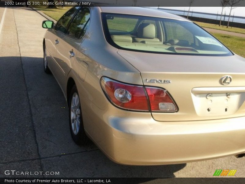 Mystic Gold Metallic / Ivory 2002 Lexus ES 300