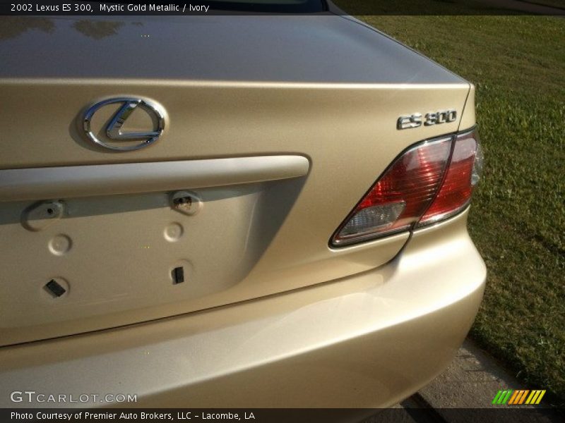 Mystic Gold Metallic / Ivory 2002 Lexus ES 300