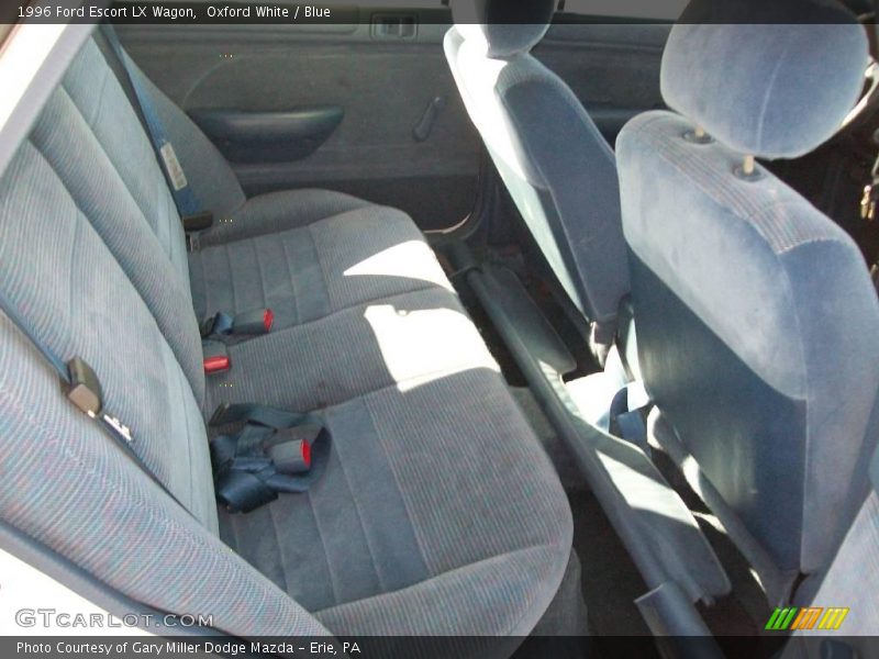Oxford White / Blue 1996 Ford Escort LX Wagon