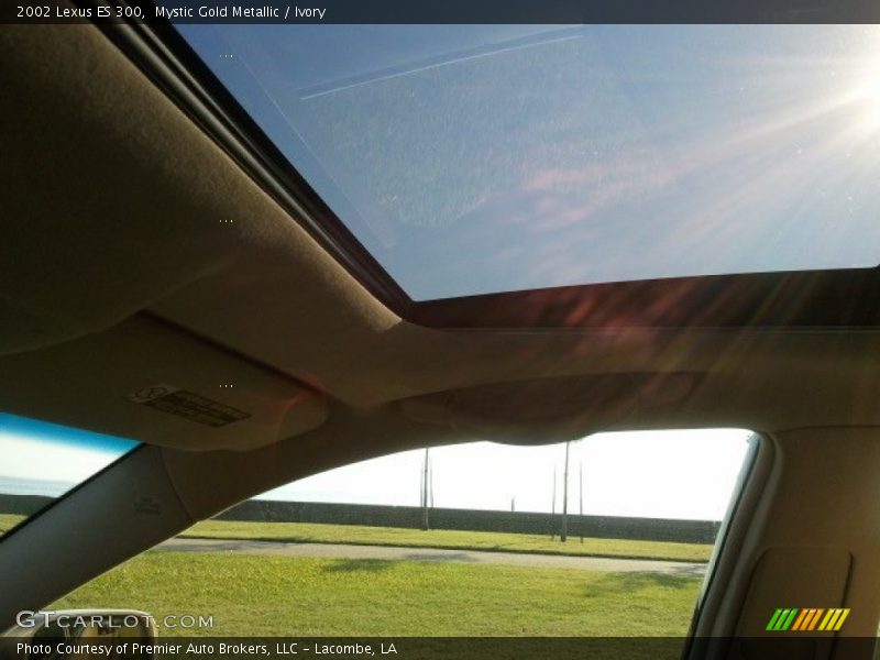 Mystic Gold Metallic / Ivory 2002 Lexus ES 300