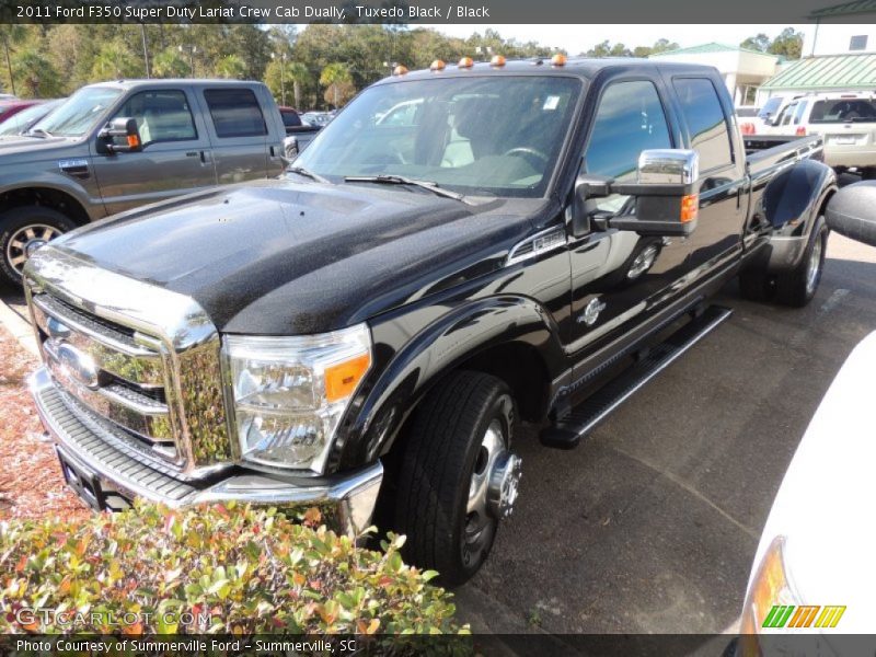 Front 3/4 View of 2011 F350 Super Duty Lariat Crew Cab Dually