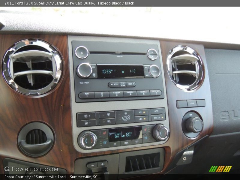 Controls of 2011 F350 Super Duty Lariat Crew Cab Dually