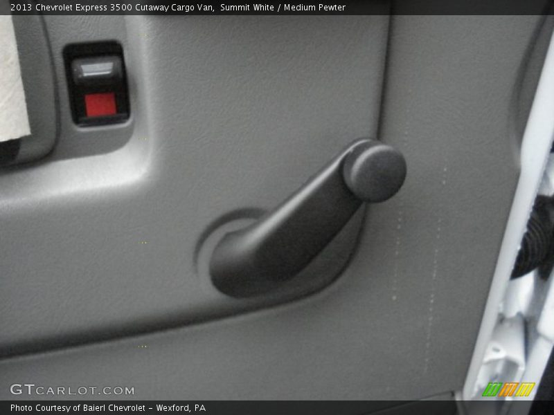 Summit White / Medium Pewter 2013 Chevrolet Express 3500 Cutaway Cargo Van