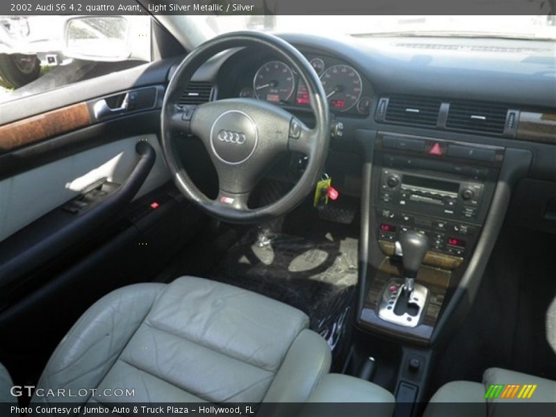 Light Silver Metallic / Silver 2002 Audi S6 4.2 quattro Avant