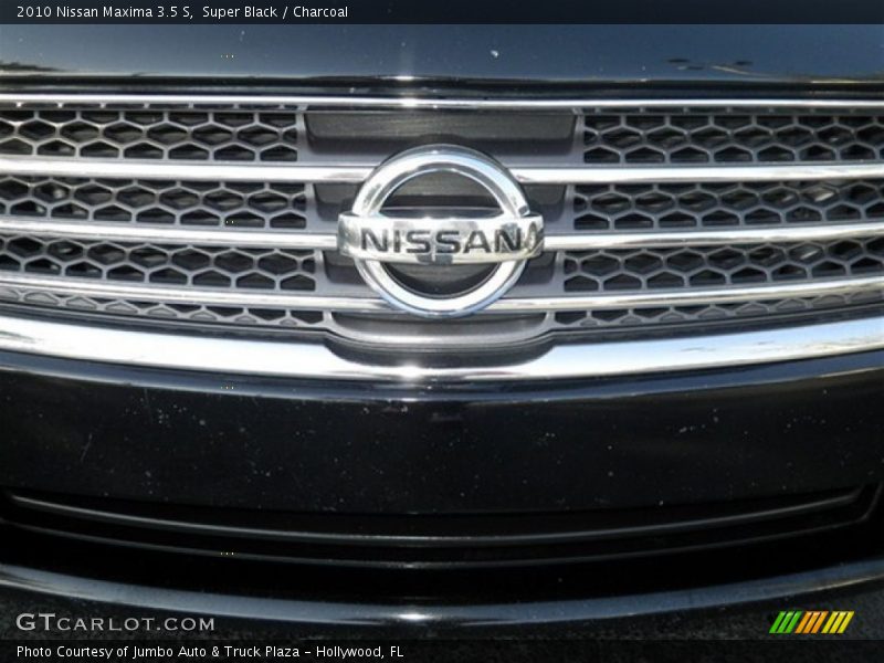 Super Black / Charcoal 2010 Nissan Maxima 3.5 S
