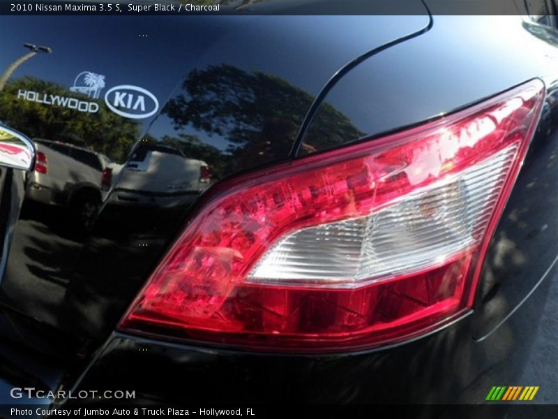 Super Black / Charcoal 2010 Nissan Maxima 3.5 S