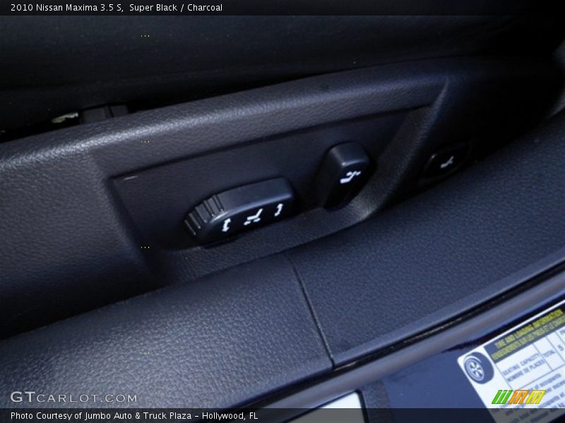 Super Black / Charcoal 2010 Nissan Maxima 3.5 S
