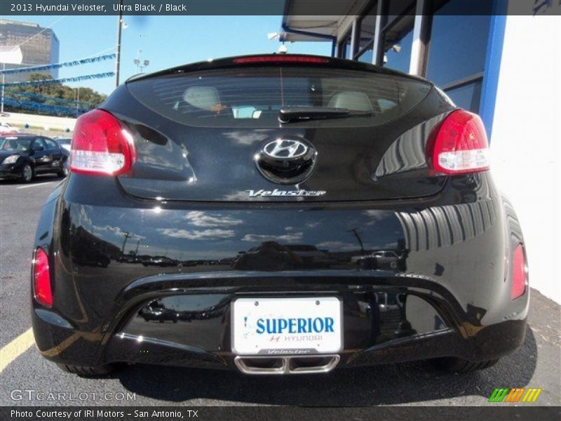 Ultra Black / Black 2013 Hyundai Veloster