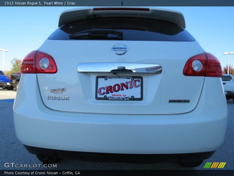 Pearl White / Gray 2013 Nissan Rogue S