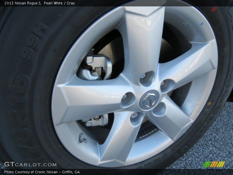 Pearl White / Gray 2013 Nissan Rogue S
