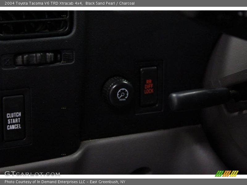 Black Sand Pearl / Charcoal 2004 Toyota Tacoma V6 TRD Xtracab 4x4
