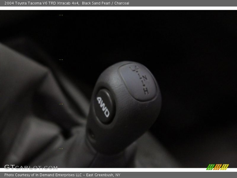 Black Sand Pearl / Charcoal 2004 Toyota Tacoma V6 TRD Xtracab 4x4