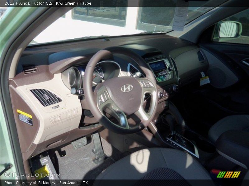 Kiwi Green / Taupe 2013 Hyundai Tucson GLS