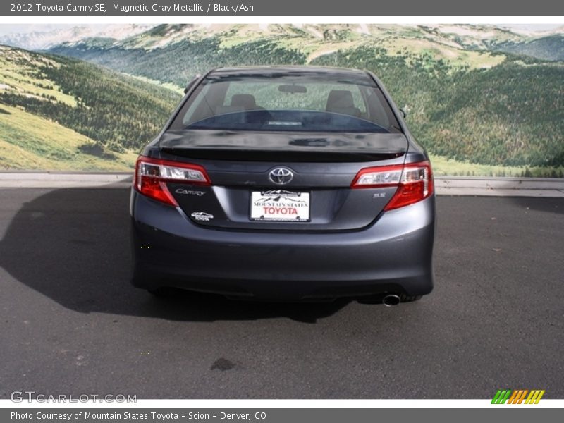 Magnetic Gray Metallic / Black/Ash 2012 Toyota Camry SE