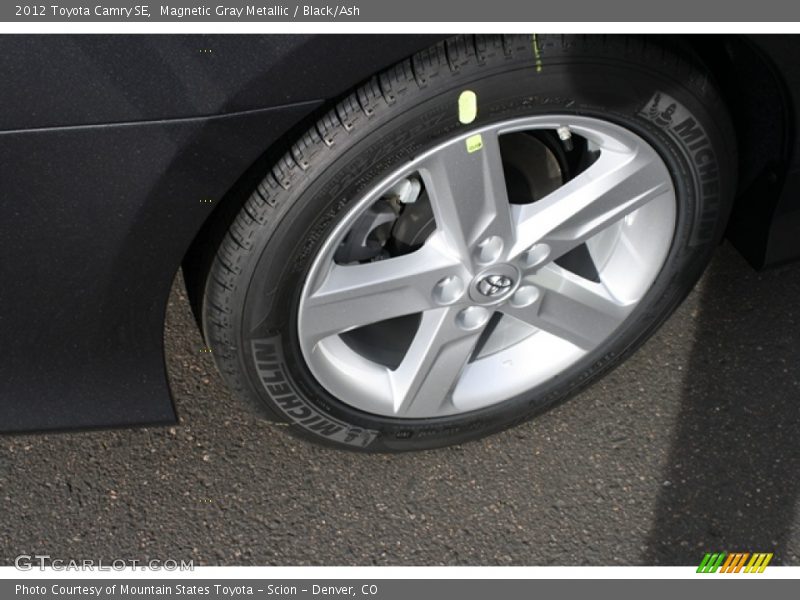Magnetic Gray Metallic / Black/Ash 2012 Toyota Camry SE