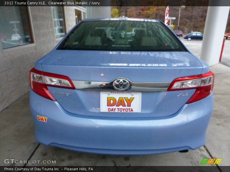 Clearwater Blue Metallic / Ivory 2012 Toyota Camry XLE