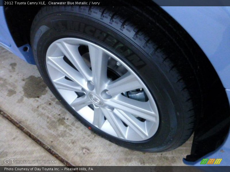 Clearwater Blue Metallic / Ivory 2012 Toyota Camry XLE