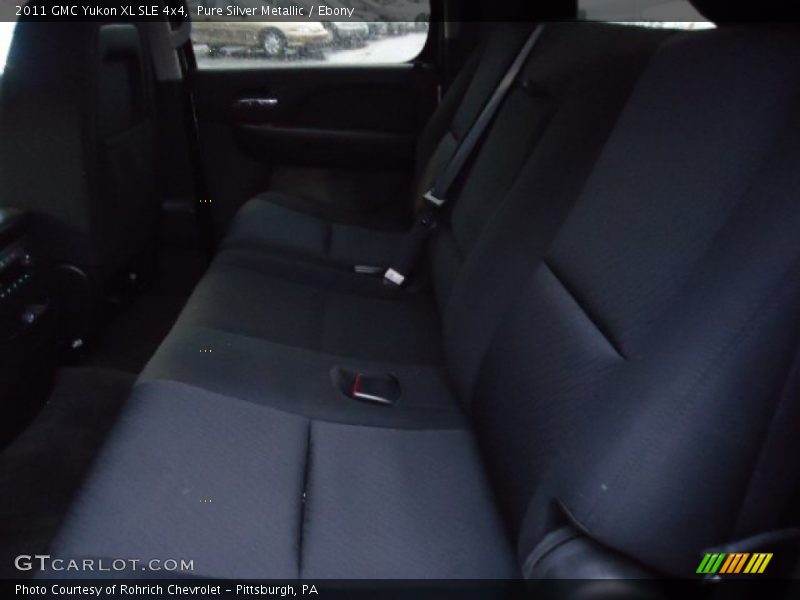 Pure Silver Metallic / Ebony 2011 GMC Yukon XL SLE 4x4