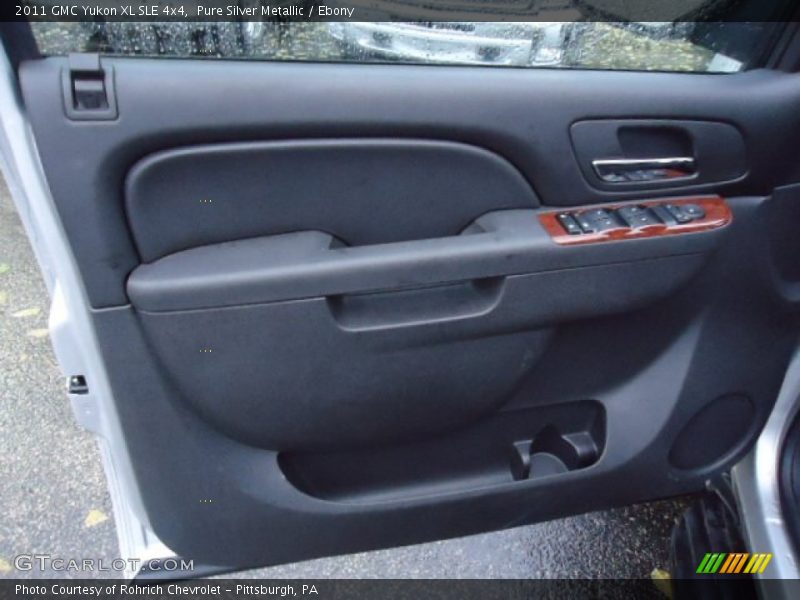 Pure Silver Metallic / Ebony 2011 GMC Yukon XL SLE 4x4